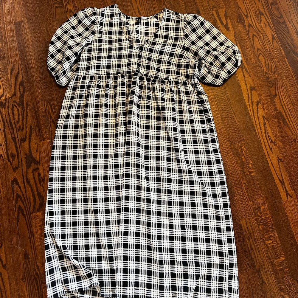 H&M Divided Puffy sleeve Midi Dress